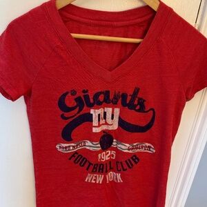 NY Giants Women’s V-neck T-shirt